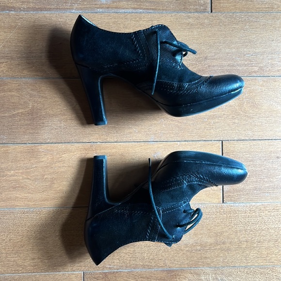 Naturalizer High Heeled Oxfords - Picture 2 of 6